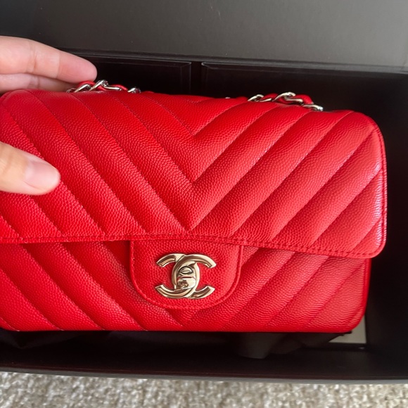 SOLD Chanel Red Chevron Caviar Mini - Picture 3 of 16